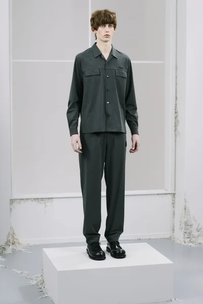 Look 10